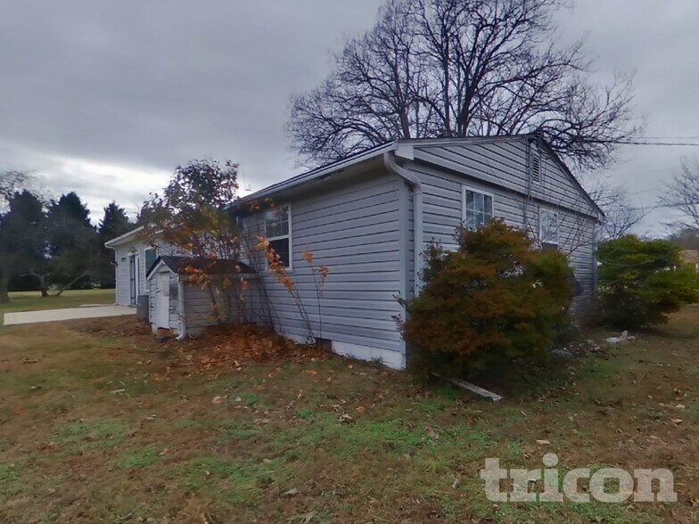 Building Photo - 5150 Wolfe Dr