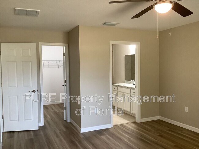 Building Photo - 14513 SW 20th Pl