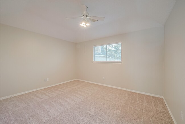 Building Photo - 13135 Finch Brook Dr
