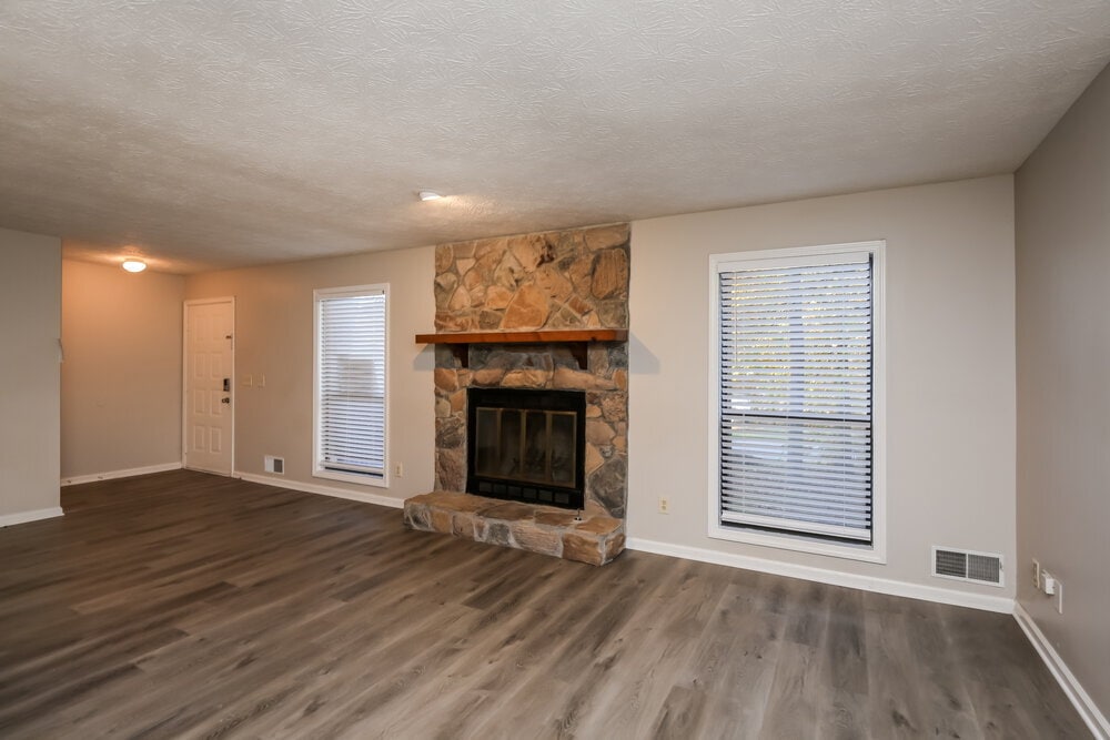 Building Photo - 3384 Sheree Trail
