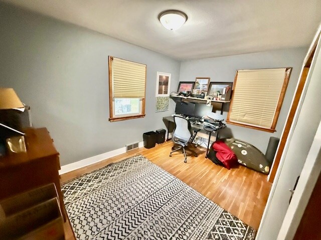 Building Photo - 935 Adams St