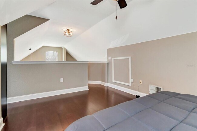 Building Photo - 9130 Lake Chase Island Way