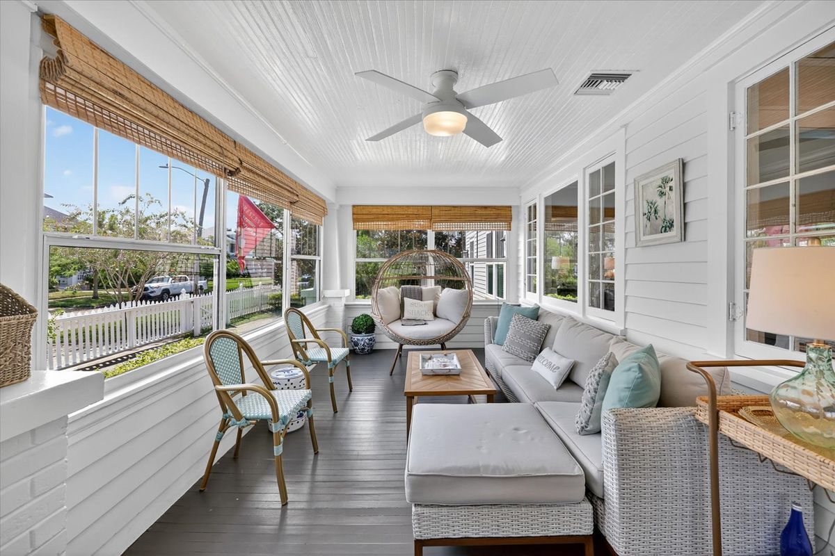 Building Photo - 235 10TH Ave