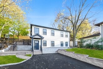 Building Photo - 169 New St