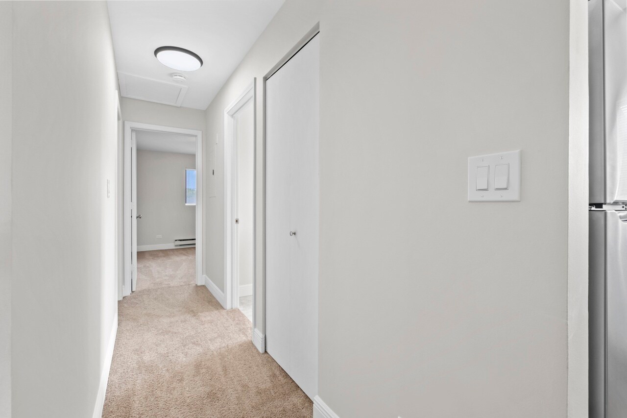 Building Photo - 423 Berkshire Dr