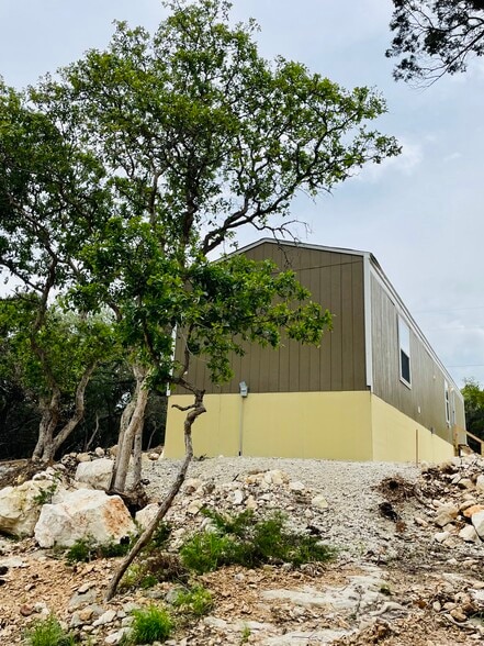 Building Photo - 459 Clay Ridge