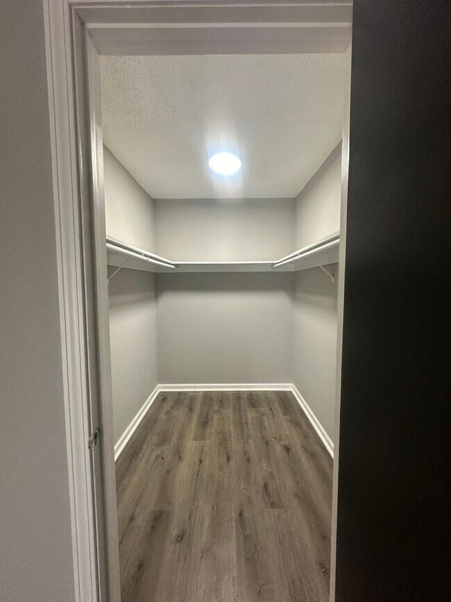 Building Photo - Discover Your Perfect Home at Bellagio Nor...