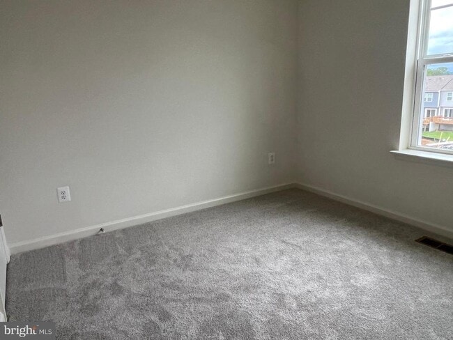 Building Photo - 211 Clifton Mnr