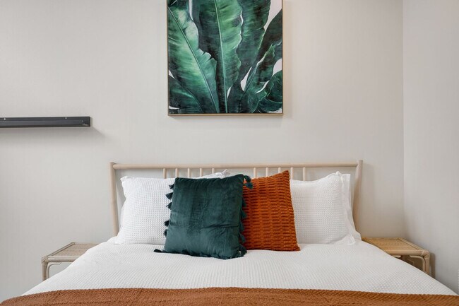 Building Photo - 3843 20th Ave SW