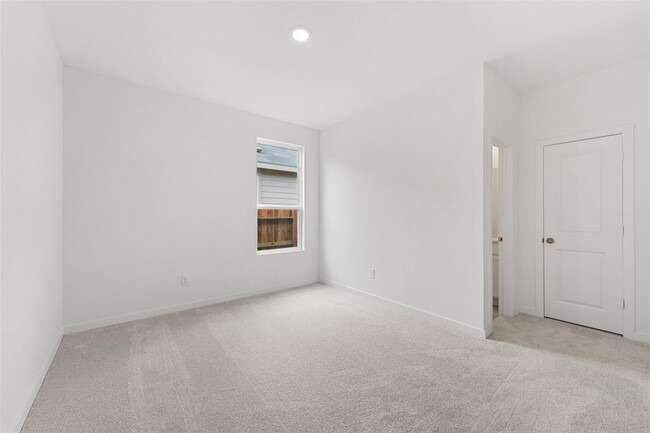 Building Photo - 10351 Woodhill Spa Ln