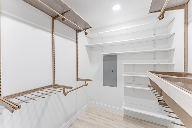 Building Photo - 22819 Davy Ct