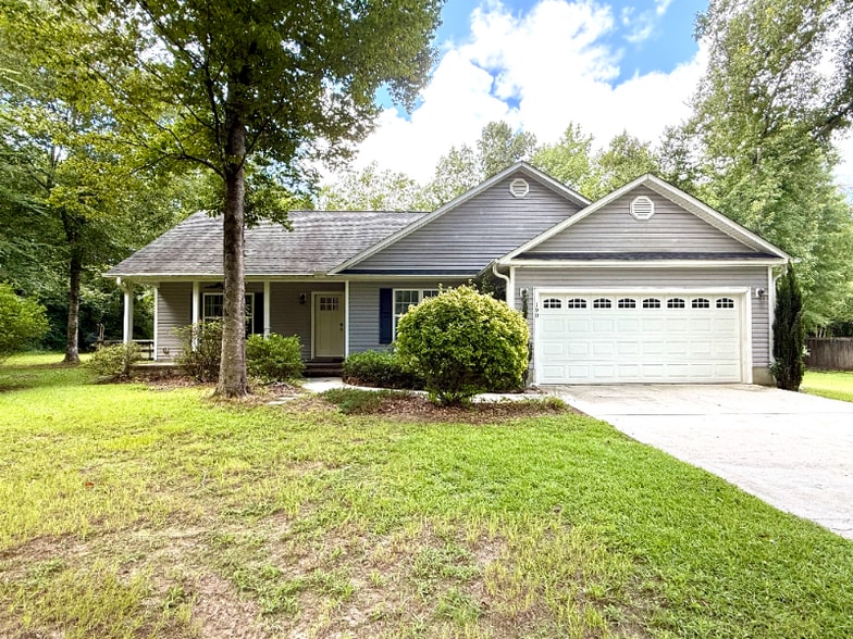 Primary Photo - 190 Old Beechtree Ln