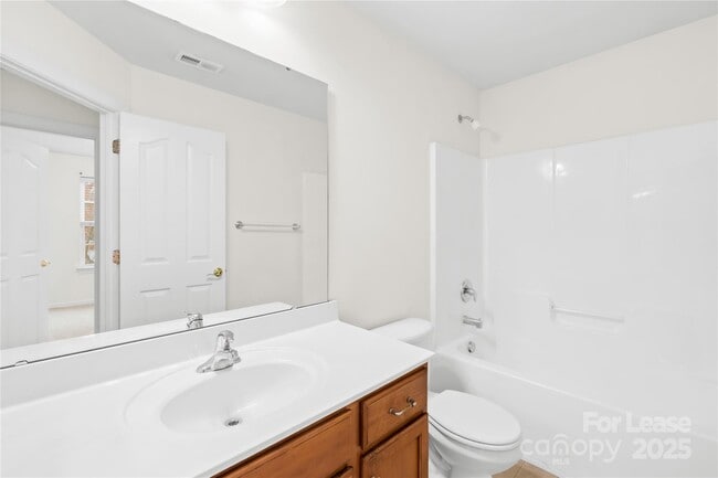 Building Photo - 10223 Kelso Ct