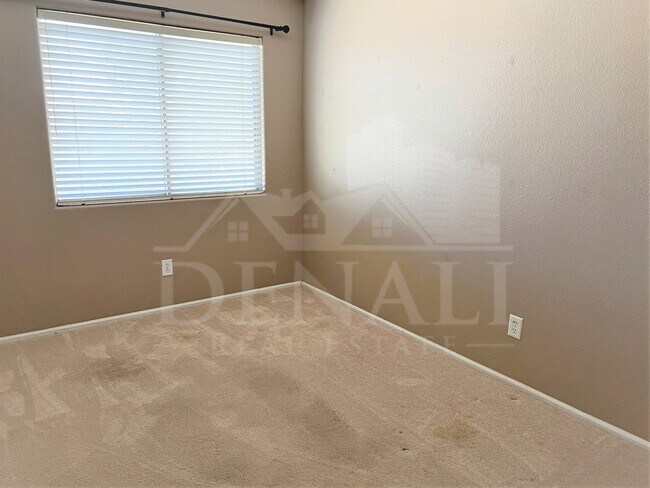 Building Photo - 2520 N 109th Ave