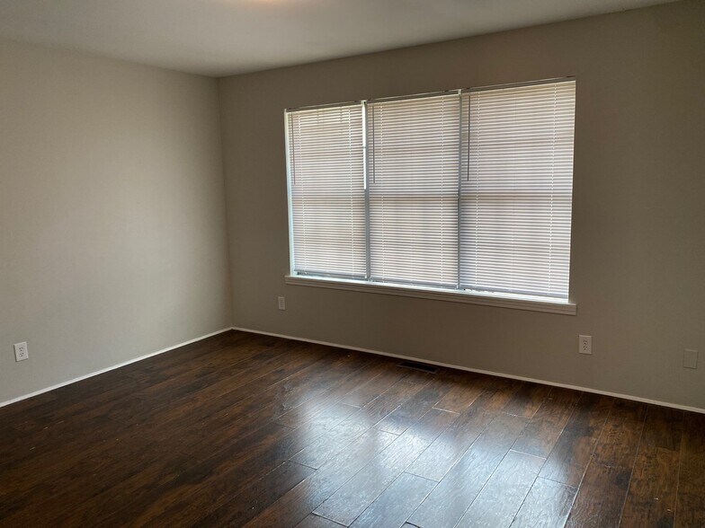 Building Photo - 34 Brianfield Cv