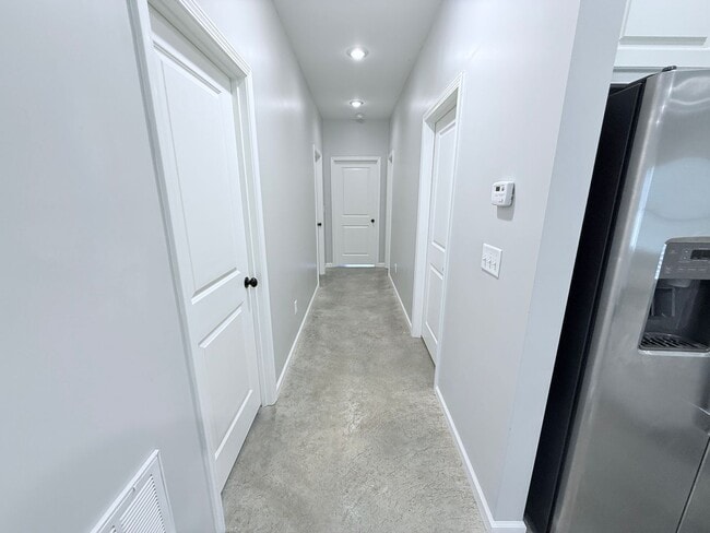 Building Photo - 145 MS-334