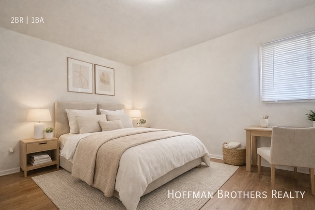 Building Photo - 2741 S Orange Dr