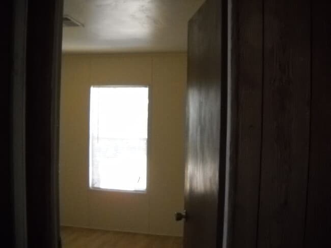 Building Photo - Cute trailer in Golden Acres