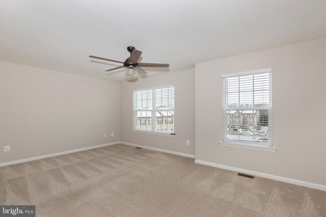 Building Photo - 6515 Dundee Dr