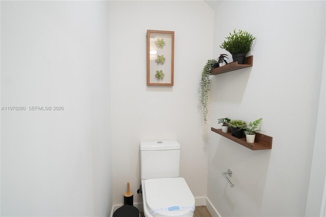 Building Photo - 211 SE 4th St