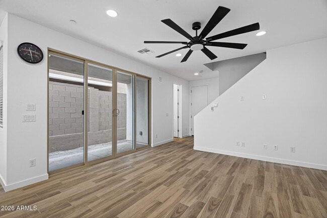 Building Photo - 2779 Claire Dr
