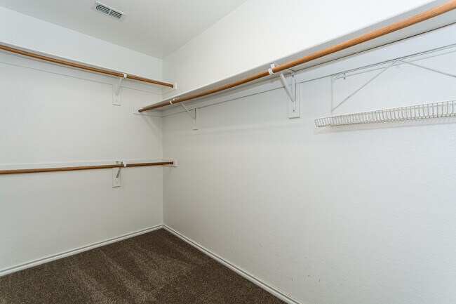 Building Photo - 1413 Gordon Dr