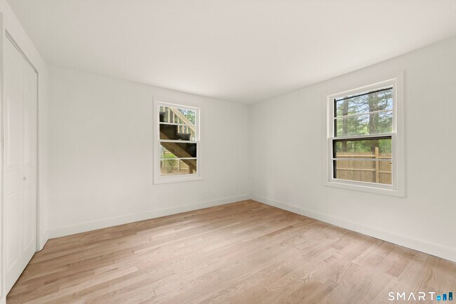Building Photo - 1335 Wolf Hill Rd