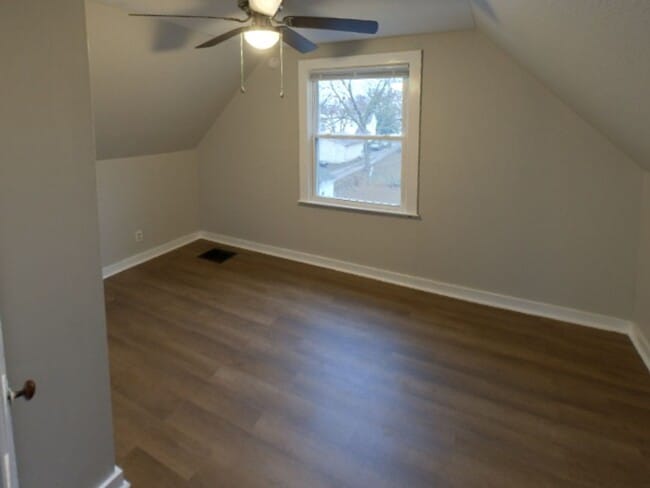 Building Photo - 310 E Market St