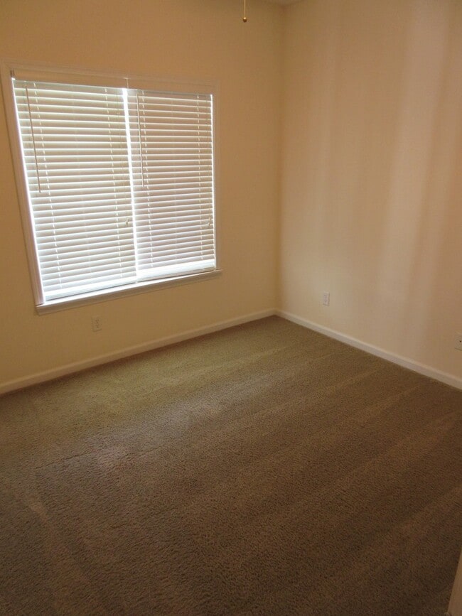 Building Photo - 1115 Kennesaw Ridge Rd