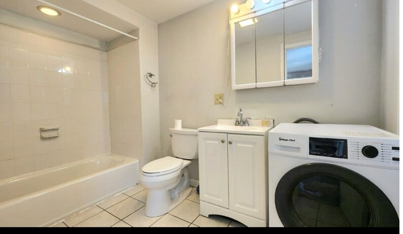 bathroom - 36 White St