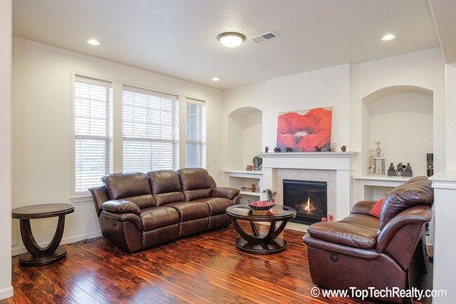 Building Photo - Lovely Duplex-Style Townhome | Bethany | Arbor Oaks Neighborhood | Amazing Schools | INTERNET INC...