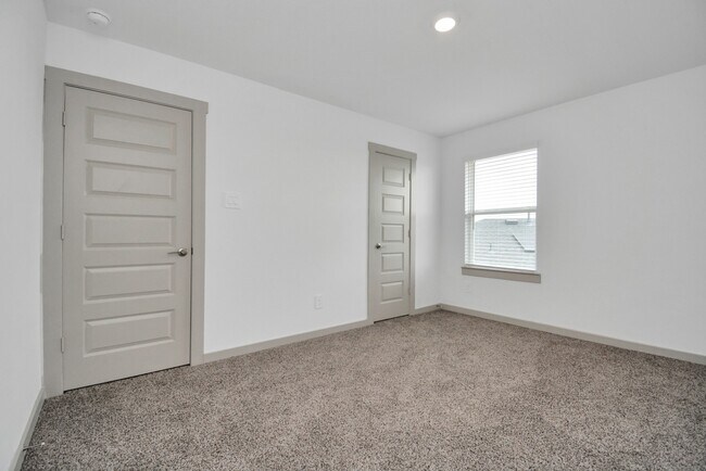 Building Photo - 4010 Elk Crk Ct