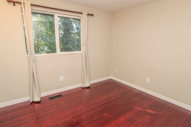 Building Photo - 17630 17th Dr SE