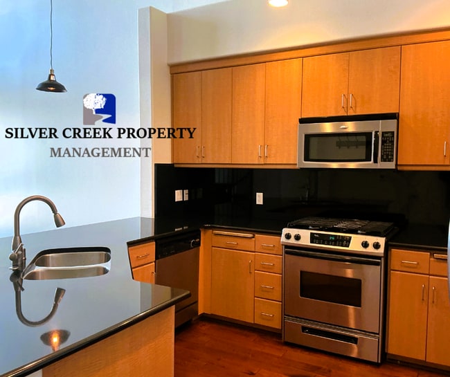 Building Photo - 1 Bedroom Home with Office/Loft - At DUBLIN Side Near BART Station