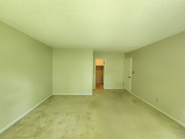 Building Photo - Crowfields Rental - 55+ Community