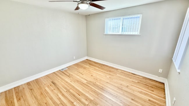 Bedroom - Flats at 16th