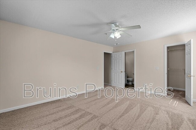 Building Photo - 6117 Hedgecock Cir