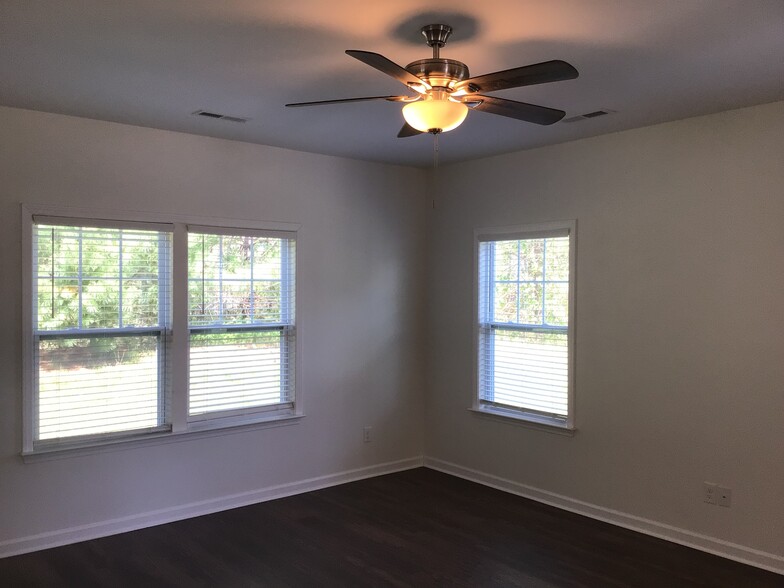 Building Photo - 4139 Medina Ct