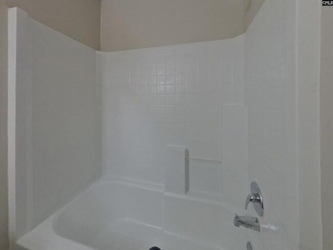Building Photo - 18 Glen Knoll Ct