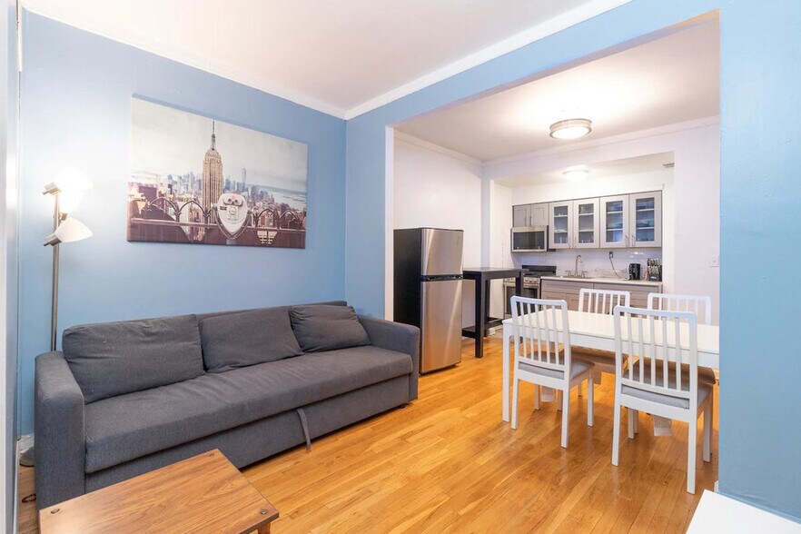 Building Photo - 340 E 80th St