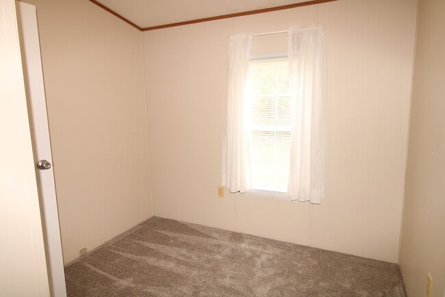 Building Photo - 121 Turtle Cove Dr