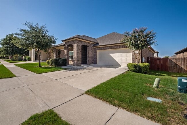 Building Photo - 16424 Vescovo Ln