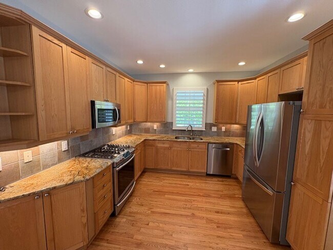 Building Photo - Wow - Lowry Stunner!  4 bed, 3.5 Bath, Fin...