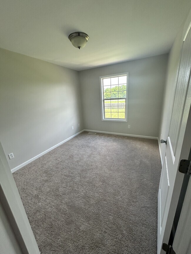 Building Photo - 3431 Stoneway Ct