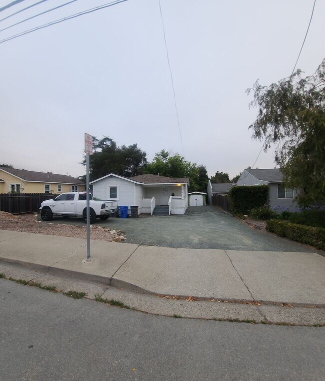 Building Photo - 316 Foothill Blvd