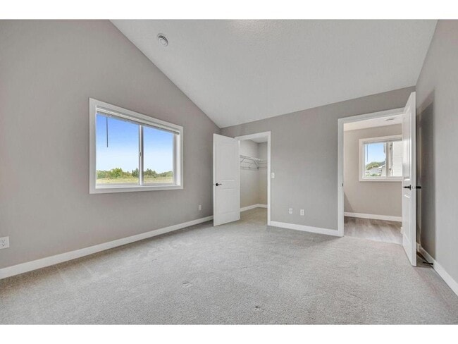 Building Photo - 722 Hilltop Ln