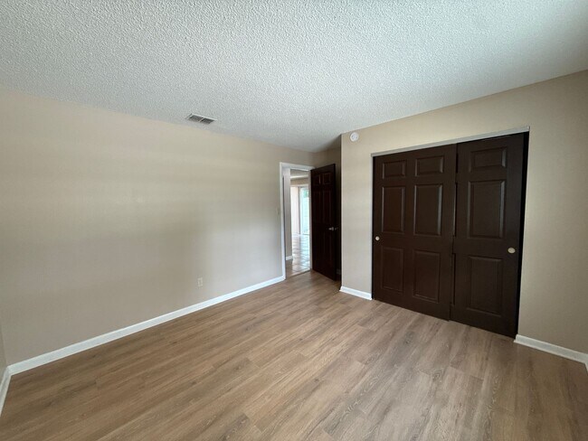 Building Photo - *** Owner Sold***JCR1 - 2040 All Units