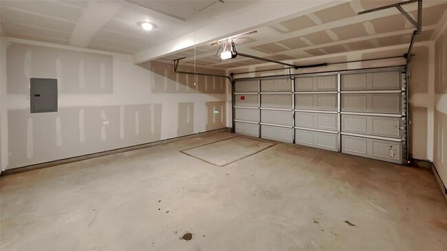 Building Photo - 504 SW 11th St