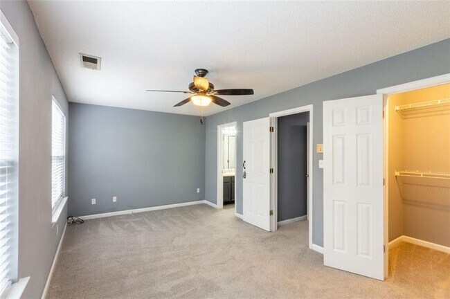 Building Photo - 6726 Gallant Ct SE