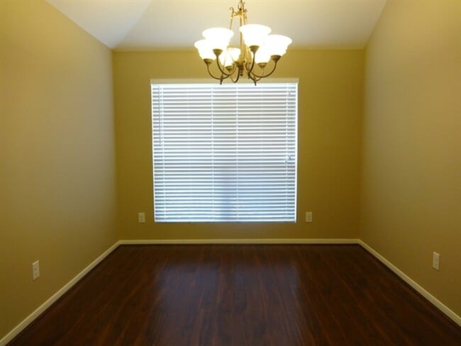 Building Photo - 16727 Foursquare Dr